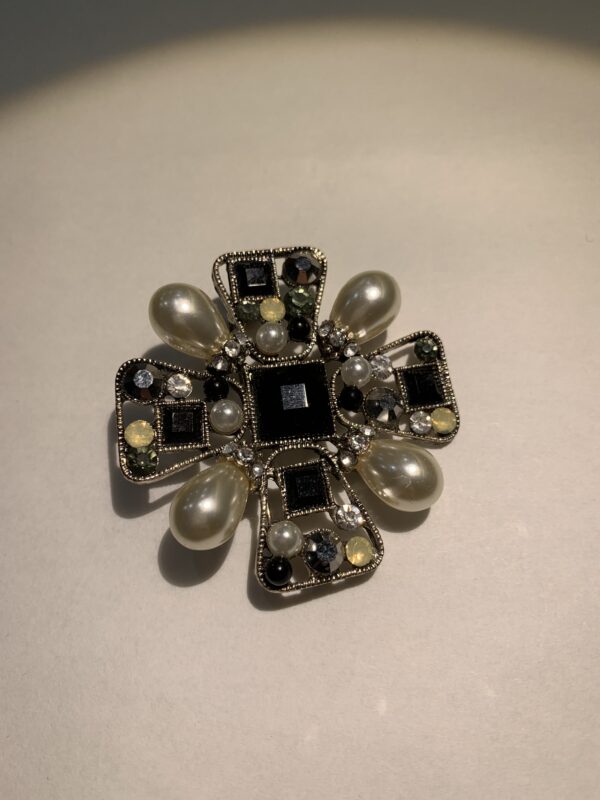 Brooch