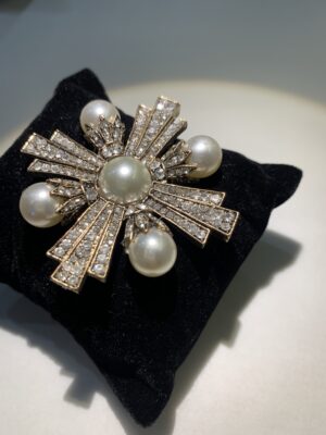 Brooch