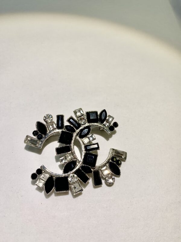 Brooch