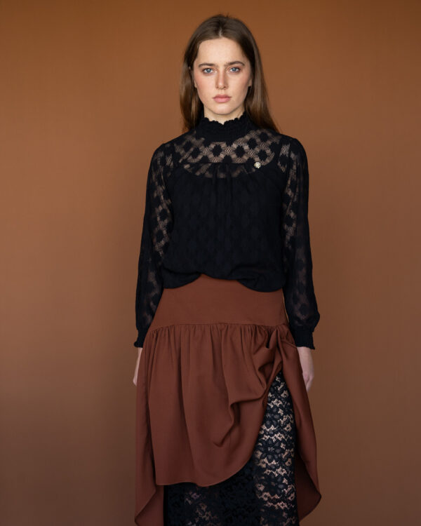 Skirt with lace