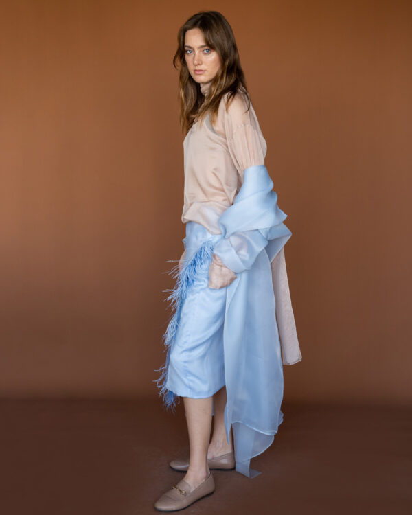 Skirt with feathers